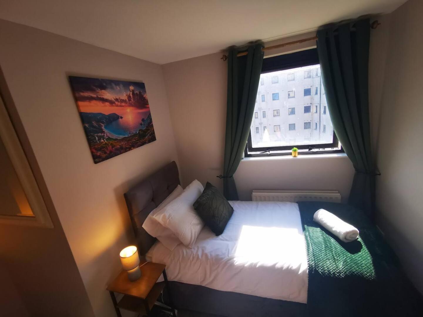 2Br Spacious City Centre Apartment Belfast Exterior photo